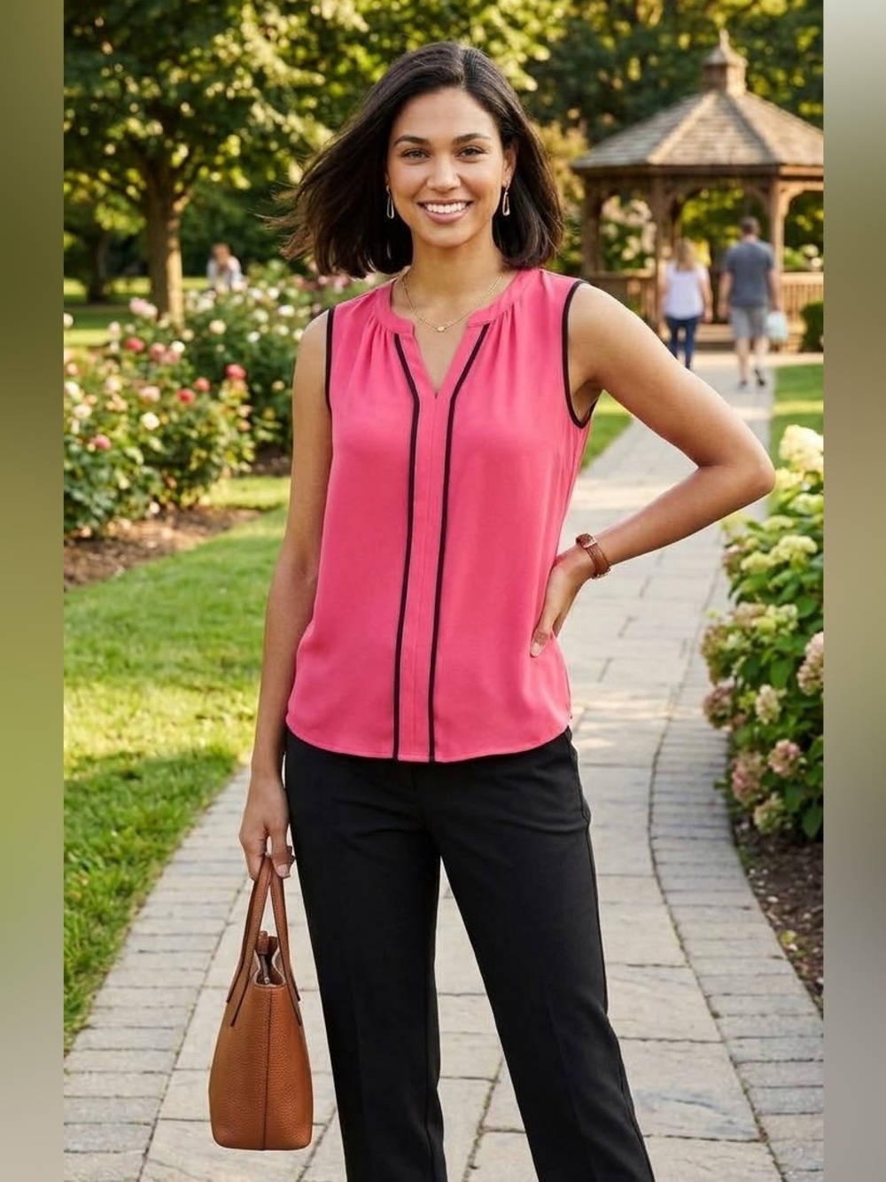 Calvin Klein || Woman’s sleeveless blouse like new Sz medium
